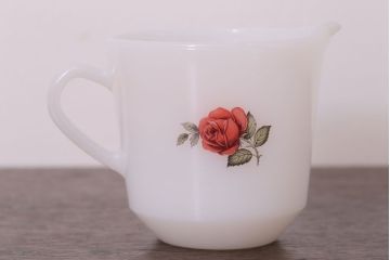 イギリスビンテージ　PHOENIX(フェニックス)　バラ柄!レトロなミルクジャグ