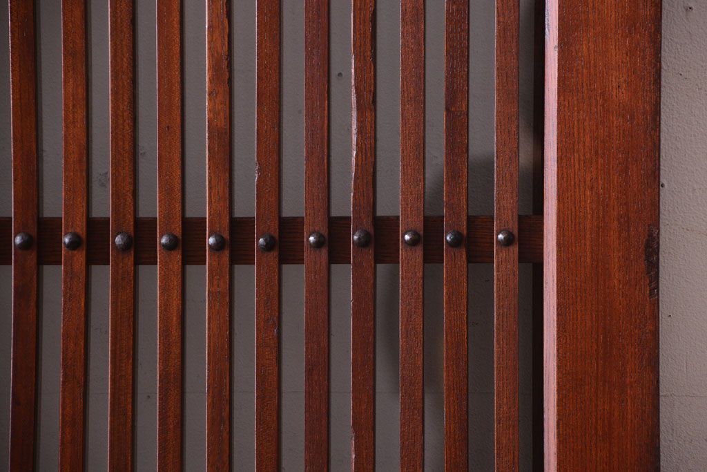 古民具・骨董　総欅　裏ガラス入りのアンティーク格子蔵戸(玄関戸)