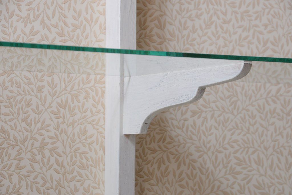 アンティーク家具　ペイント　脚付きのアンティークガラスケース(ショーケース)