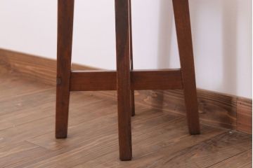 レトロ家具　アンティーク　レトロな古い木の丸スツール