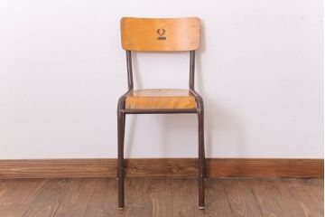 ヴィンテージ家具　イギリスビンテージ　シンプルデザイン　スクールチェア(1)
