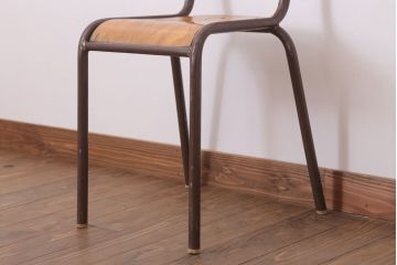 ヴィンテージ家具　イギリスビンテージ　シンプルデザイン　スクールチェア(1)