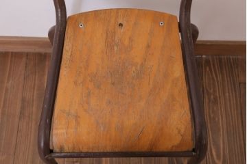 ヴィンテージ家具　イギリスビンテージ　シンプルデザイン　スクールチェア(1)