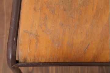ヴィンテージ家具　イギリスビンテージ　シンプルデザイン　スクールチェア(1)