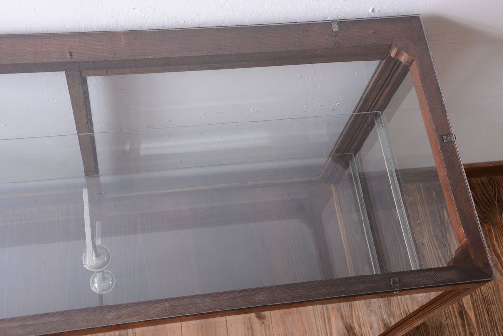 アンティーク家具　和製アンティーク　上品な古い木のガラスケース(ショーケース)