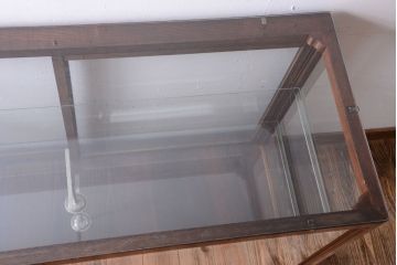 アンティーク家具　和製アンティーク　上品な古い木のガラスケース(ショーケース)