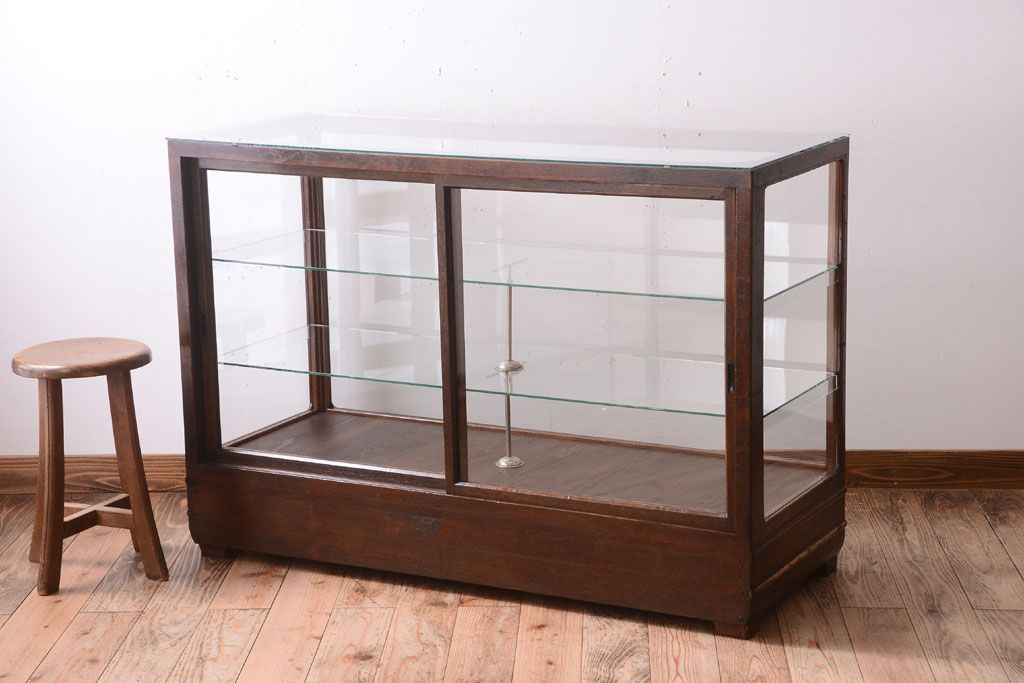 アンティーク家具　和製アンティーク　上品な古い木のガラスケース(ショーケース)