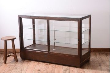 アンティーク家具　和製アンティーク　上品な古い木のガラスケース(ショーケース)