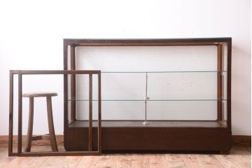 アンティーク家具　和製アンティーク　上品な古い木のガラスケース(ショーケース)