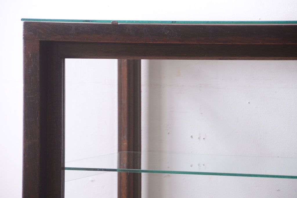 アンティーク家具　和製アンティーク　上品な古い木のガラスケース(ショーケース)