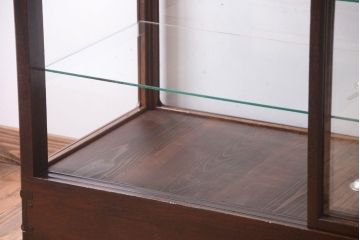 アンティーク家具　和製アンティーク　上品な古い木のガラスケース(ショーケース)