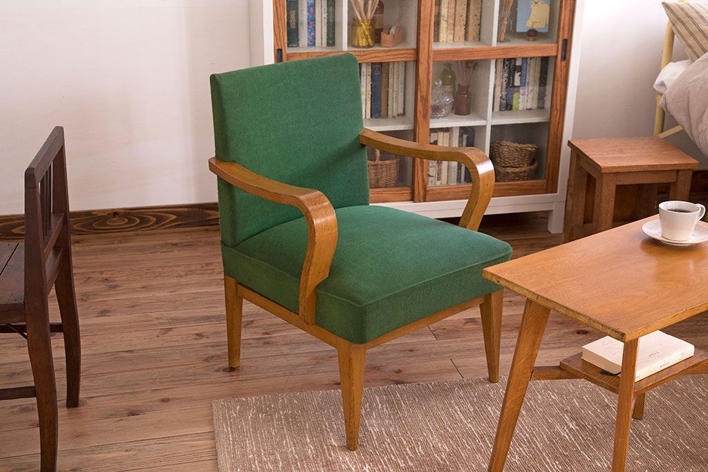 アンティーク家具 和製アンティーク オリジナル座面のナラ材アームチェア(1)