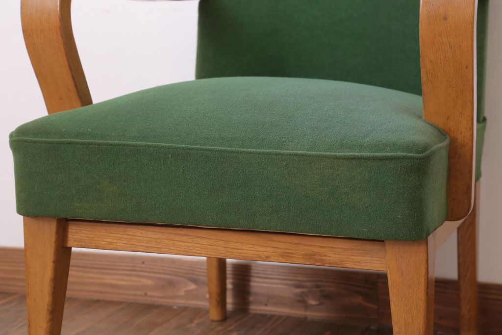 アンティーク家具 和製アンティーク オリジナル座面のナラ材アームチェア(1)