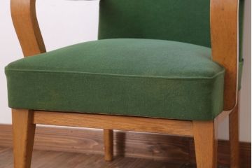 アンティーク家具 和製アンティーク オリジナル座面のナラ材アームチェア(1)