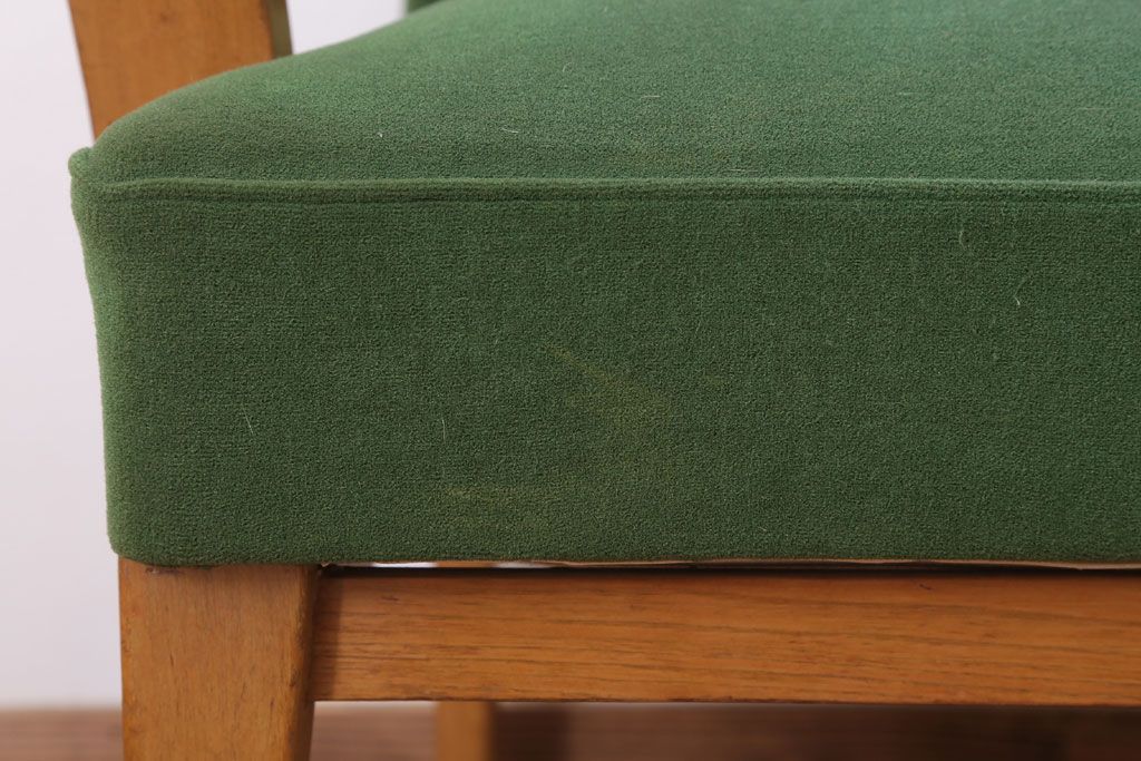 アンティーク家具 和製アンティーク オリジナル座面のナラ材アームチェア(1)