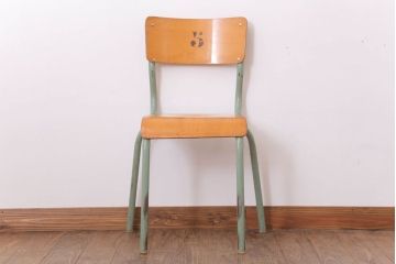 ヴィンテージ家具　イギリスビンテージ　シンプルデザイン　スクールチェア(2)