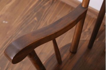 アンティーク家具　和製アンティーク　古い木の上品なロッキングチェア