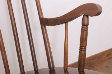 アンティーク家具　和製アンティーク　古い木の上品なロッキングチェア
