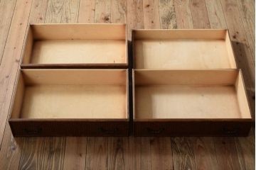 アンティーク家具　アンティーク　オーバルデザインのラタン(籐)製チェスト