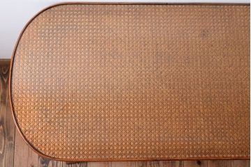 アンティーク家具　アンティーク　オーバルデザインのラタン(籐)製チェスト