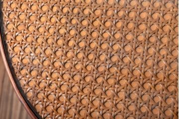 アンティーク家具　アンティーク　オーバルデザインのラタン(籐)製チェスト