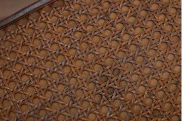 アンティーク家具　アンティーク　オーバルデザインのラタン(籐)製チェスト