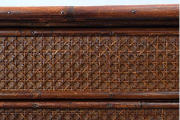 アンティーク家具　アンティーク　オーバルデザインのラタン(籐)製チェスト