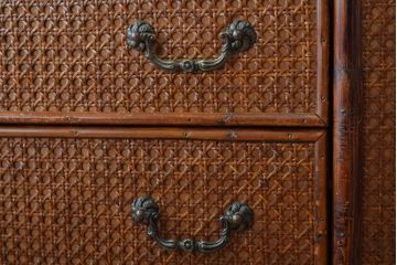 アンティーク家具　アンティーク　オーバルデザインのラタン(籐)製チェスト