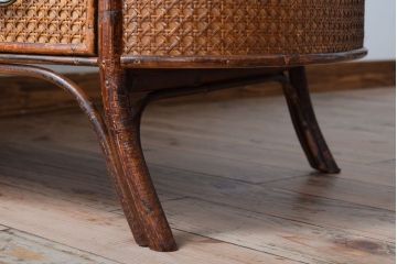 アンティーク家具　アンティーク　オーバルデザインのラタン(籐)製チェスト