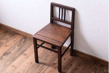 アンティーク家具　古い木のシンプルなアンティークチェア(椅子)