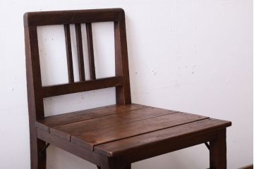 アンティーク家具　古い木のシンプルなアンティークチェア(椅子)