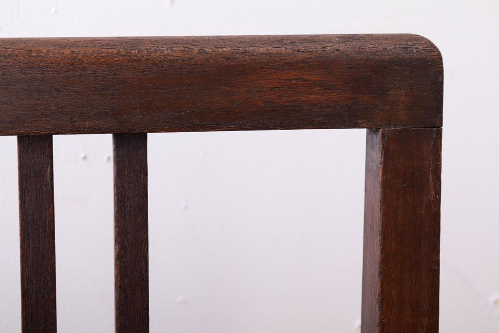 アンティーク家具　古い木のシンプルなアンティークチェア(椅子)