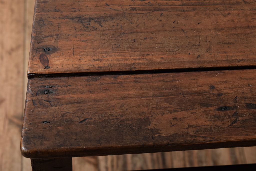 アンティーク家具　古い木のシンプルなアンティークチェア(椅子)