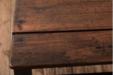 アンティーク家具　古い木のシンプルなアンティークチェア(椅子)