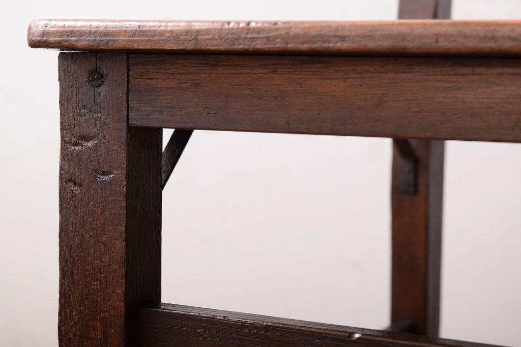 アンティーク家具　古い木のシンプルなアンティークチェア(椅子)