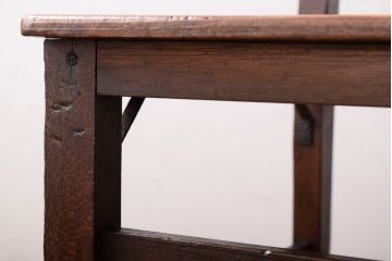 アンティーク家具　古い木のシンプルなアンティークチェア(椅子)