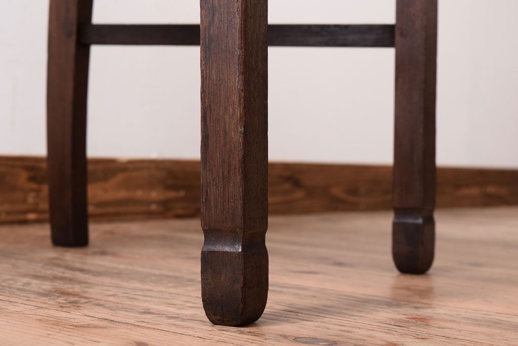 アンティーク家具　古い木のシンプルなアンティークチェア(椅子)