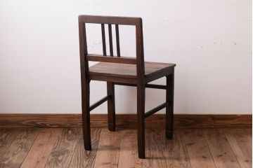 アンティーク家具　古い木のシンプルなアンティークチェア(椅子)