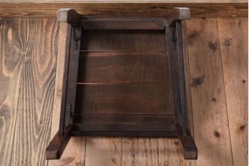 アンティーク家具　古い木のシンプルなアンティークチェア(椅子)