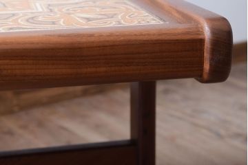 ヴィンテージ家具　G-PLAN　北欧ビンテージ　タイル&ガラストップ　チーク材のコーヒーテーブル
