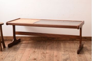 ヴィンテージ家具　G-PLAN　北欧ビンテージ　タイル&ガラストップ　チーク材のコーヒーテーブル