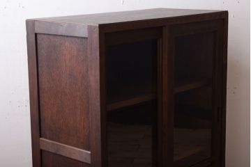 アンティーク家具　古い木の和製アンティークガラス戸棚