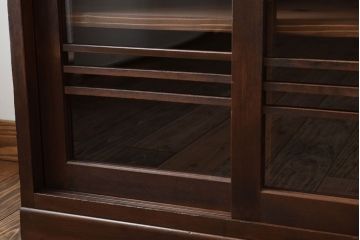 アンティーク家具　古い木の和製アンティークガラス戸棚