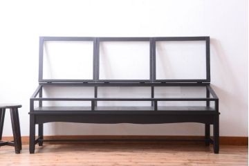 アンティーク家具　ペイント　扉(蓋)付きのアンティークガラスケース(ショーケース)