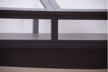 アンティーク家具　ペイント　扉(蓋)付きのアンティークガラスケース(ショーケース)