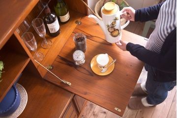 ヴィンテージ家具　William Lawrence(ウィリアム・ローレンス)　北欧ビンテージ　チーク材のサイドボード