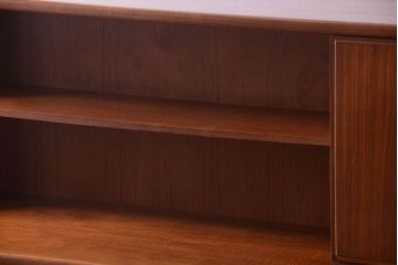 ヴィンテージ家具　William Lawrence(ウィリアム・ローレンス)　北欧ビンテージ　チーク材のサイドボード