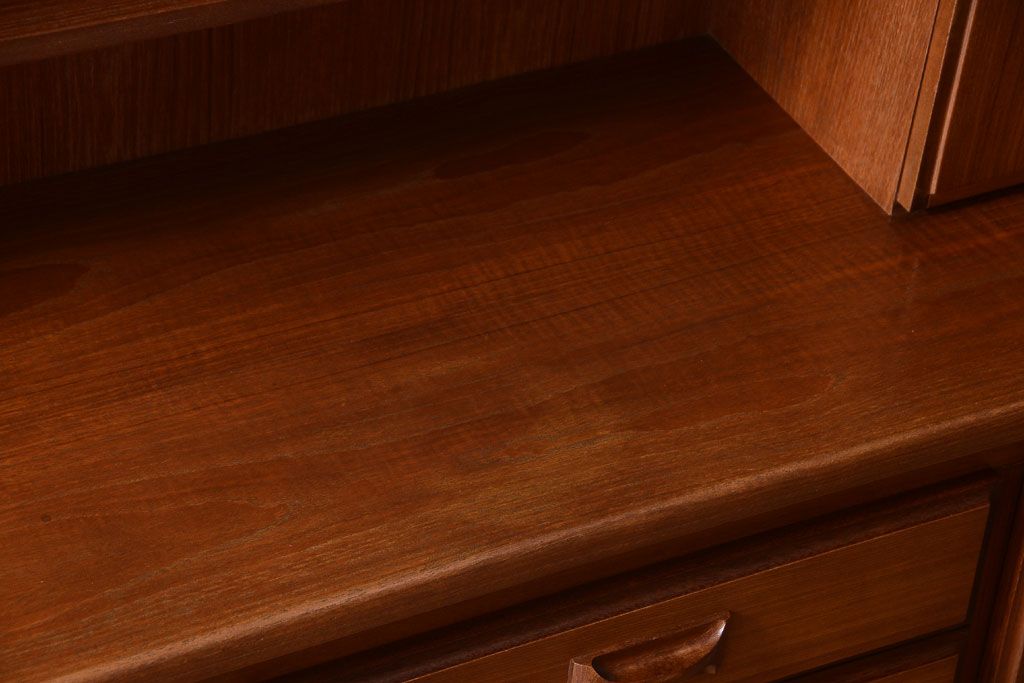 ヴィンテージ家具　William Lawrence(ウィリアム・ローレンス)　北欧ビンテージ　チーク材のサイドボード