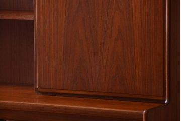 ヴィンテージ家具　William Lawrence(ウィリアム・ローレンス)　北欧ビンテージ　チーク材のサイドボード