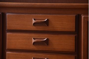 ヴィンテージ家具　William Lawrence(ウィリアム・ローレンス)　北欧ビンテージ　チーク材のサイドボード